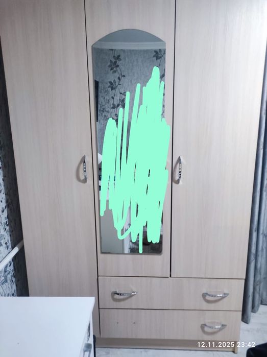 Продается шкаф в спальню