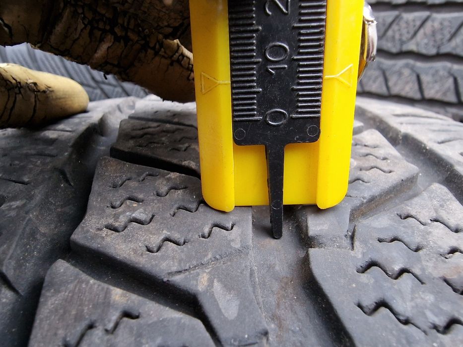 Anvelopă 225/75R16C marca Continental, M+S, DOT 2025,6.5 mm