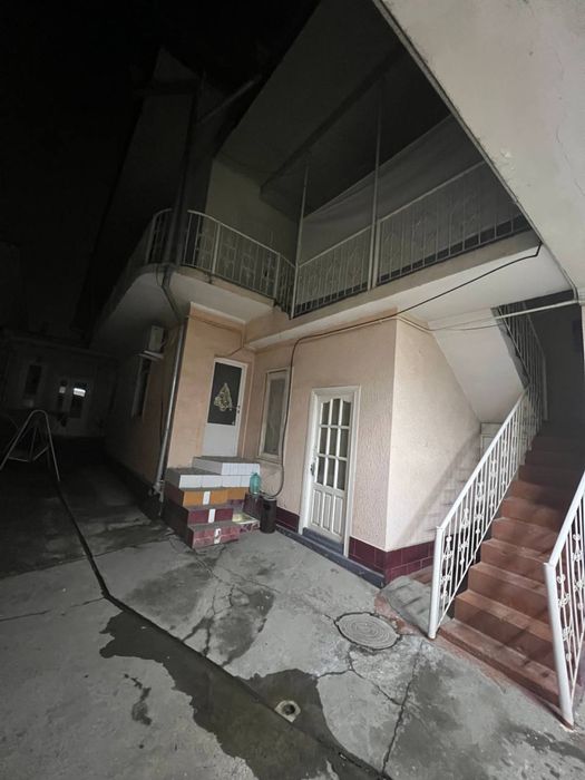 Продаётся дом участок на большую семью или под офис цена за сотку