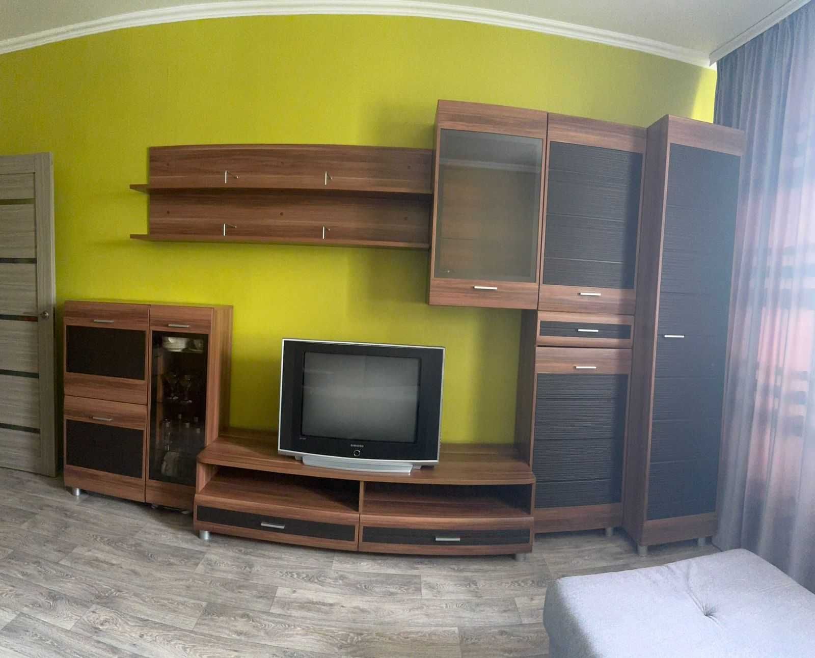 Продам модульную стенку для гостиной. Камелия (МФ Лером)