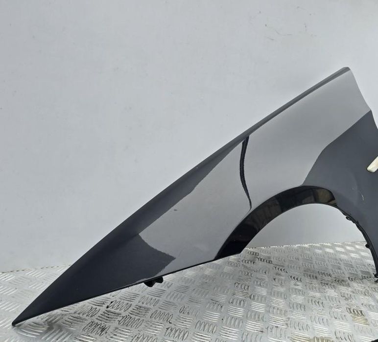 Aripa fata stanga BMW Seria 3 E90