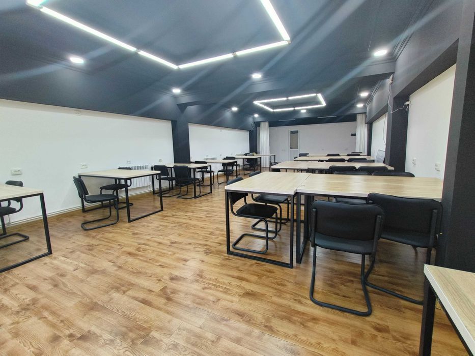 Аренда офиса в Hi-Tech Коворкинг. Юридический адрес. Coworking. 1 Gb/s