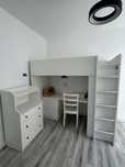 Pat cu birou si dulap incorporat +saltea cu memorie 1.200 lei