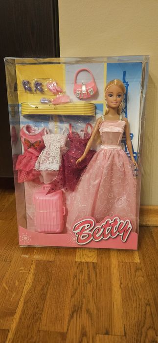 Нова кукла Betty