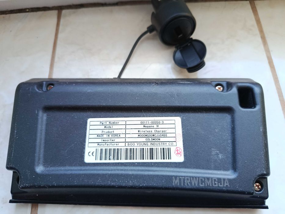 Incarcator wireless Renault Laguna IV si USB in soclu