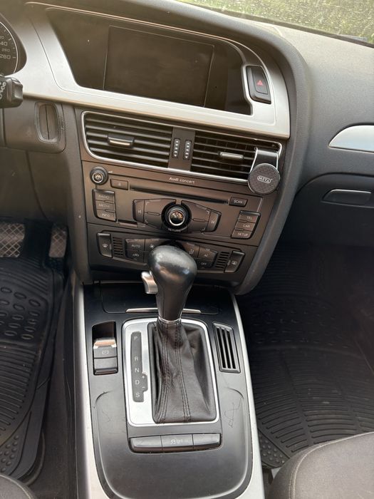 Vând Audi A4 B8-2011