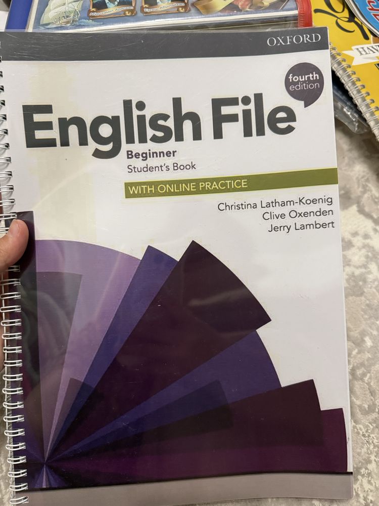 Продам книгу English file, уровень beginner.