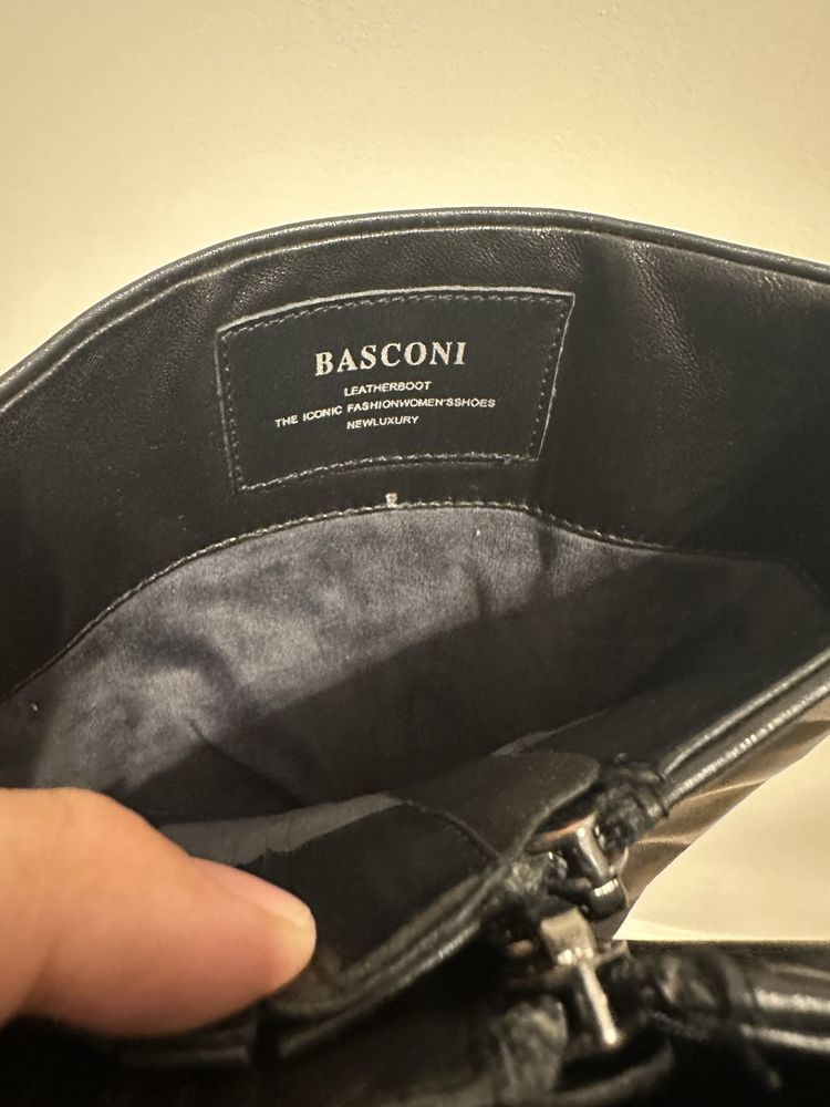 Продам женские б/у сапоги Basconi 37 размера