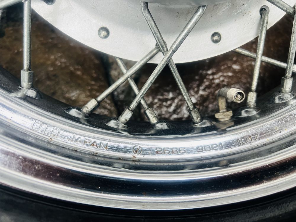 Джанта с Гума за Yamaha Virago