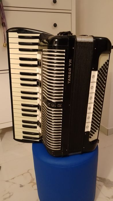 Vand acordeon hohner 120 b