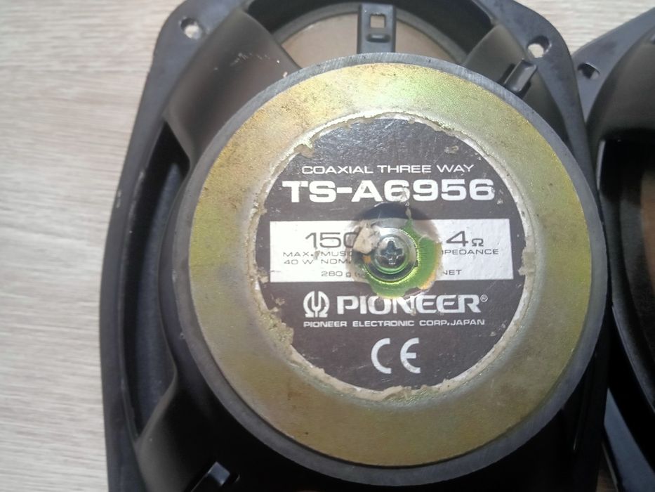 Продам original Pioneer в хорошем состоянии.