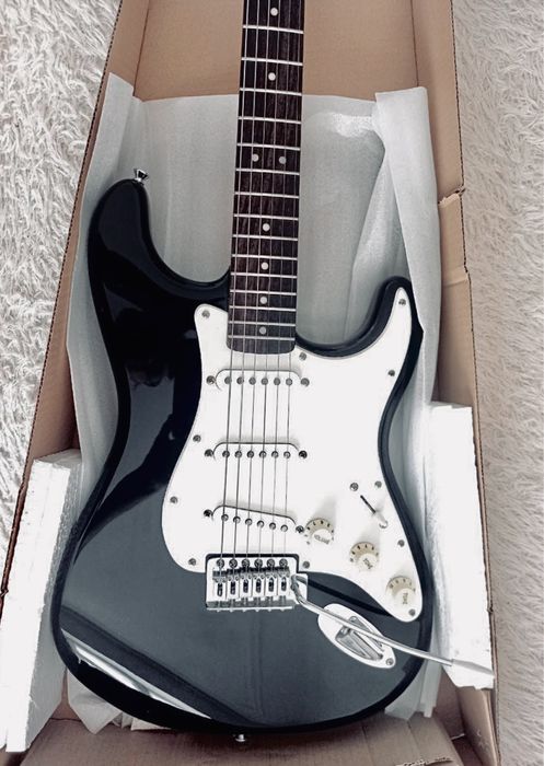 Продам срочно ОРИГИНАЛ гитару электрогита affinity sguier fender НОВАЯ