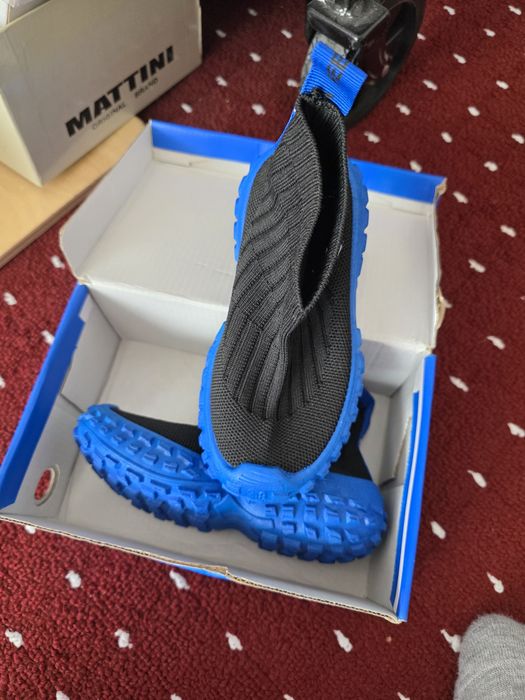 Продам детскую обувь