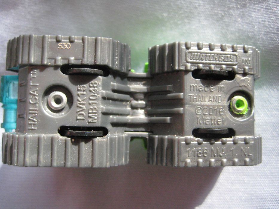 Продавам метална количка Green Hailcat Matchbox 2016  DVK15 MB1048