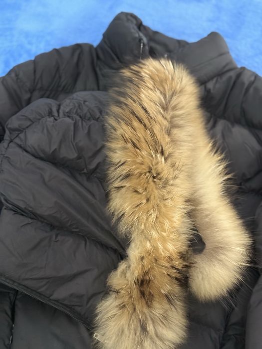 Geaca cu puff de gască , glugă cu blanița naturala