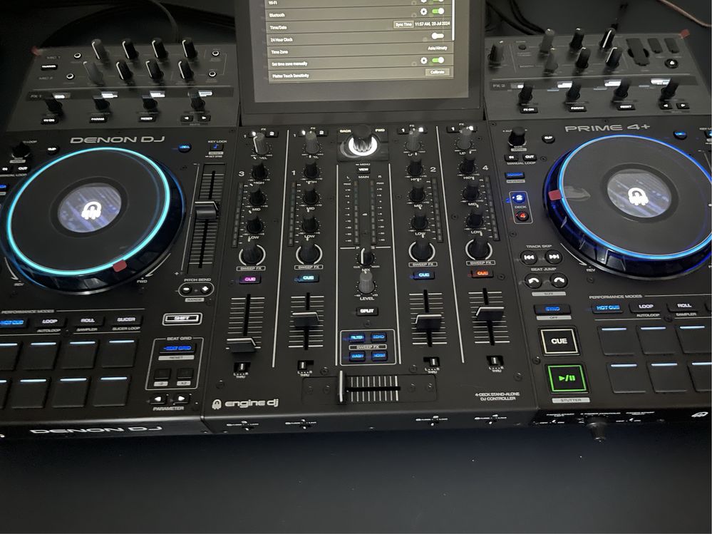DJ-контроллер standalone Denon DJ Prime 4+ EU