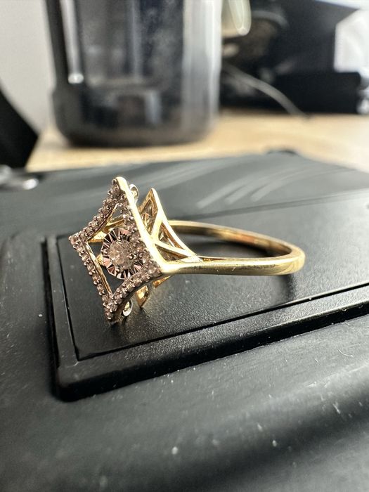 Inel aur dama 18k + diamante marime 13.5 sau 53