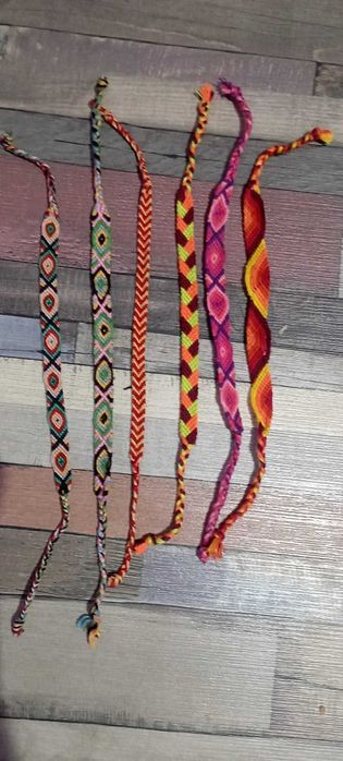 Vând brățară handmade