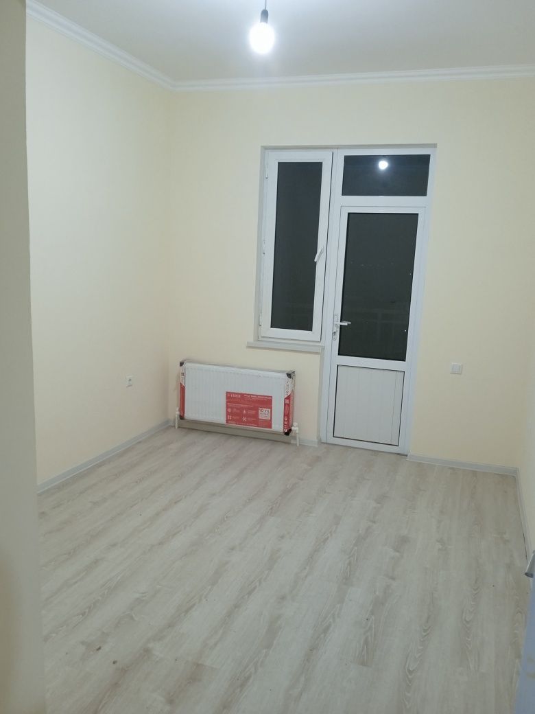 Jizzax viloyati Sharof Rashidov 3 xona uy sotiladi 6 etaj lift bor