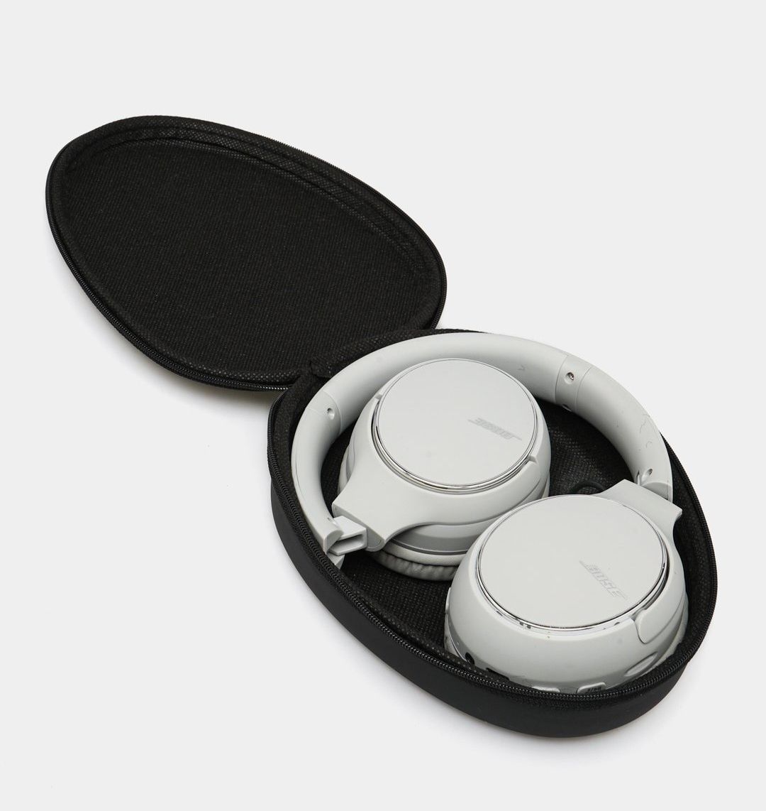 BOSE 700 ultra wireless headphones