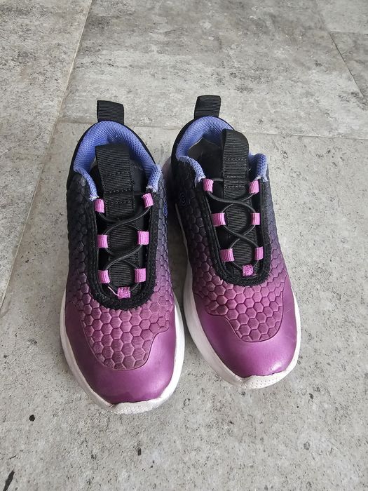 Продавам детски маратонки GEOX