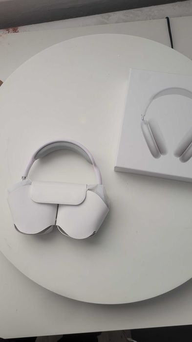 Casti 1 la 1 cu airpod max