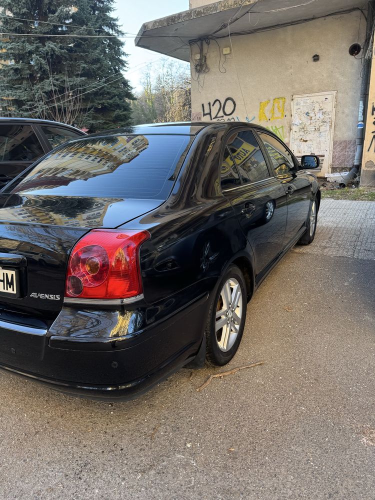 Кола под наем RENT TOYOTA AVENSIS газ авто