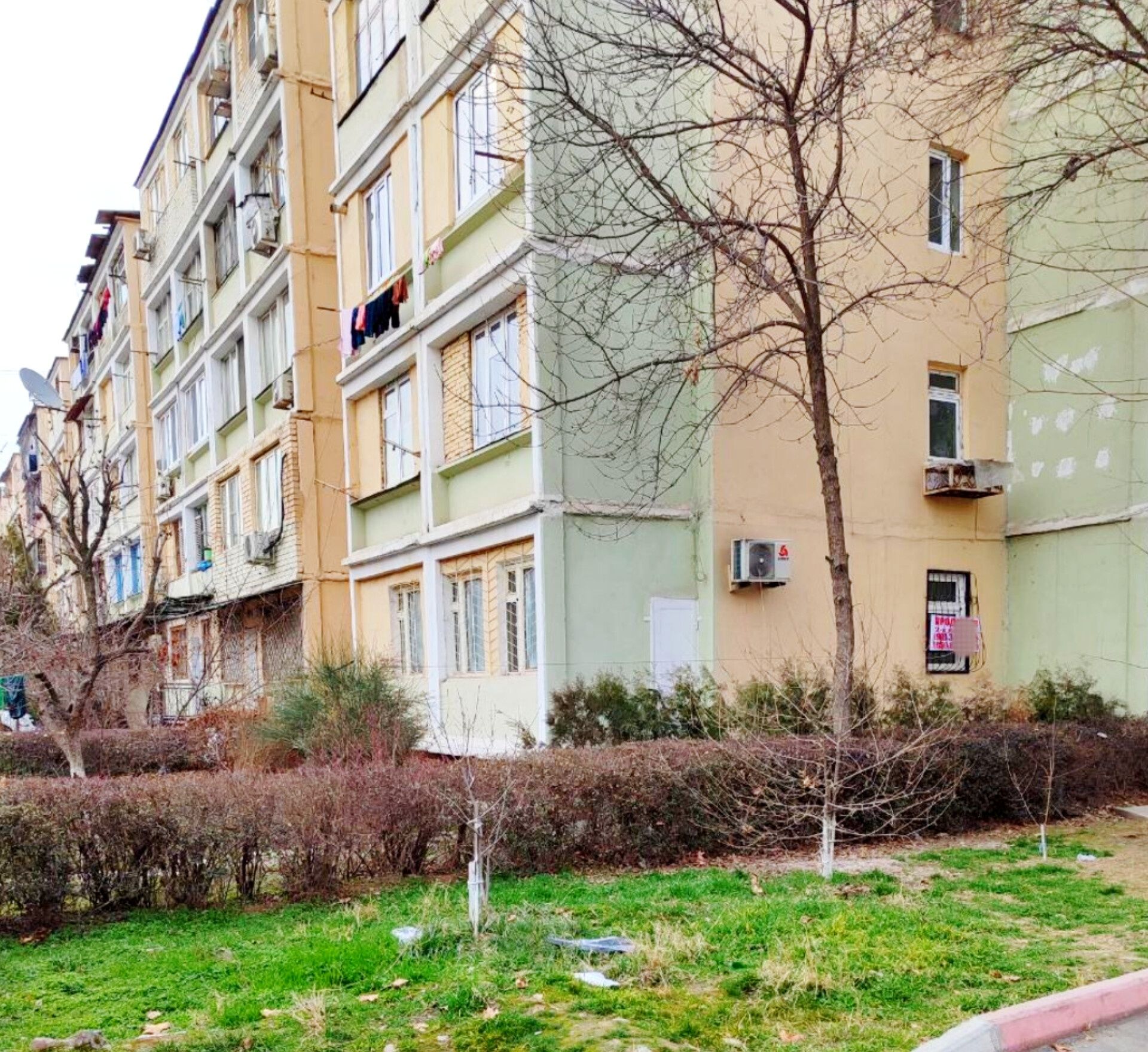 Продается квартира, двухкомнатная, 1 этаж тарец