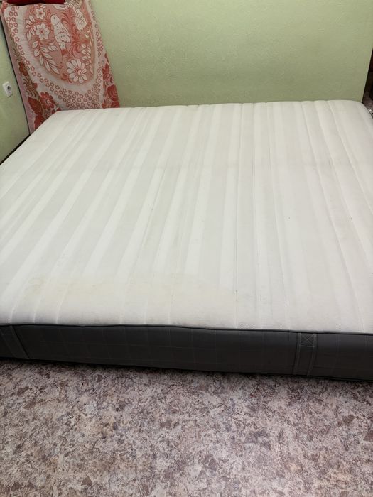 Спальный матрас 180 на200см