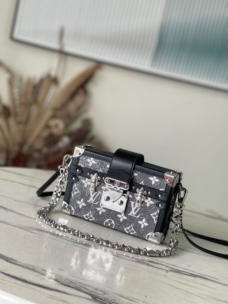 Louis Vuitton clutch LV дамски клъч чанта