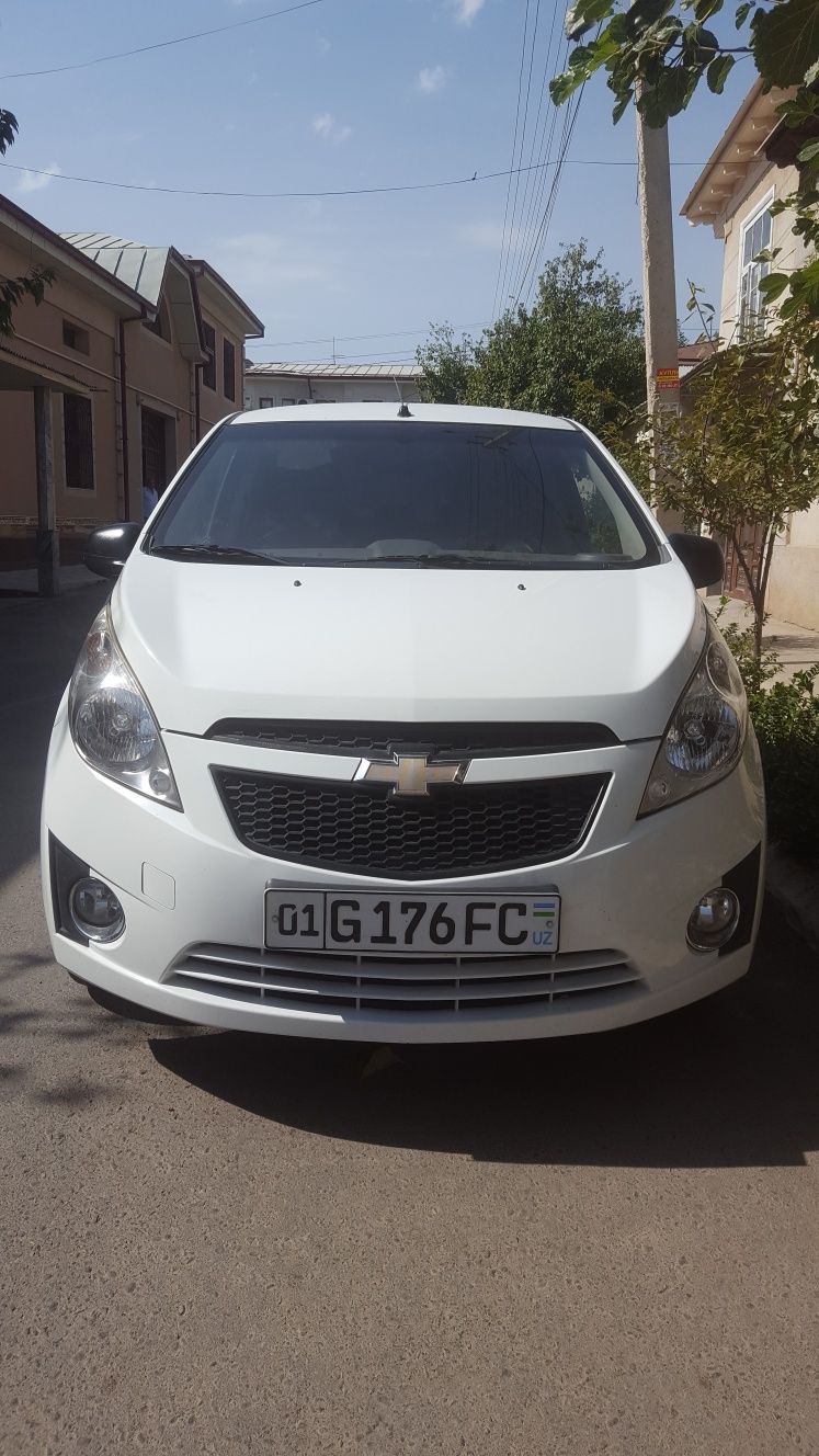 Chevrolet spark sotiladi