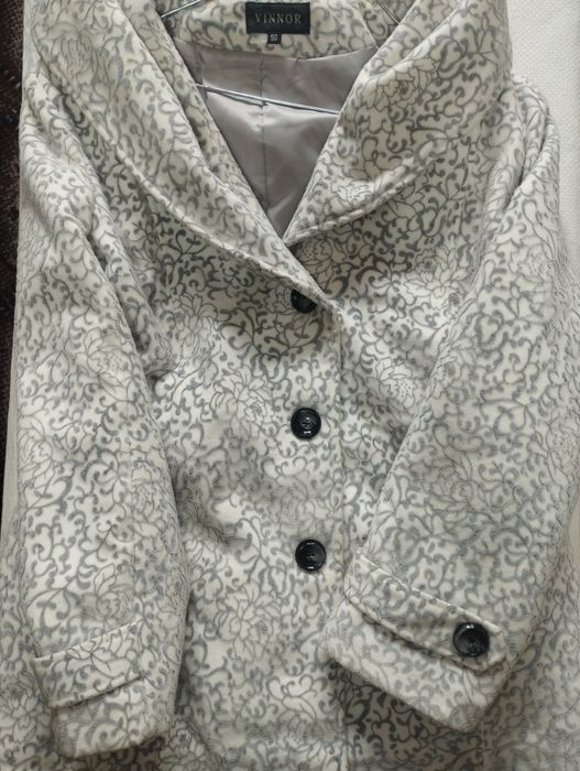 Продам новое осеннее пальто