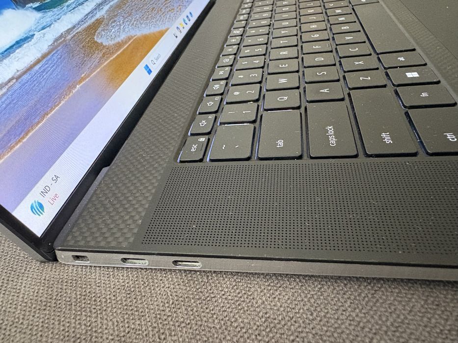 Dell XPS 9720 17", intel i7-12700H, 32GB, 1TB NVMe, NVIDIA RTX 3050