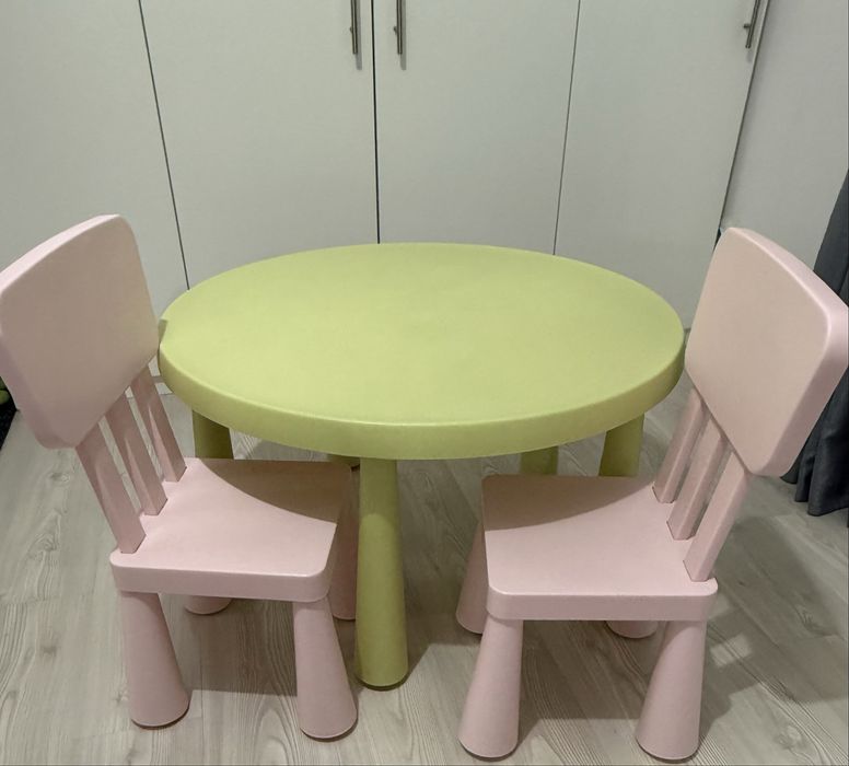 Masuta si scaune IKEA MAMUT