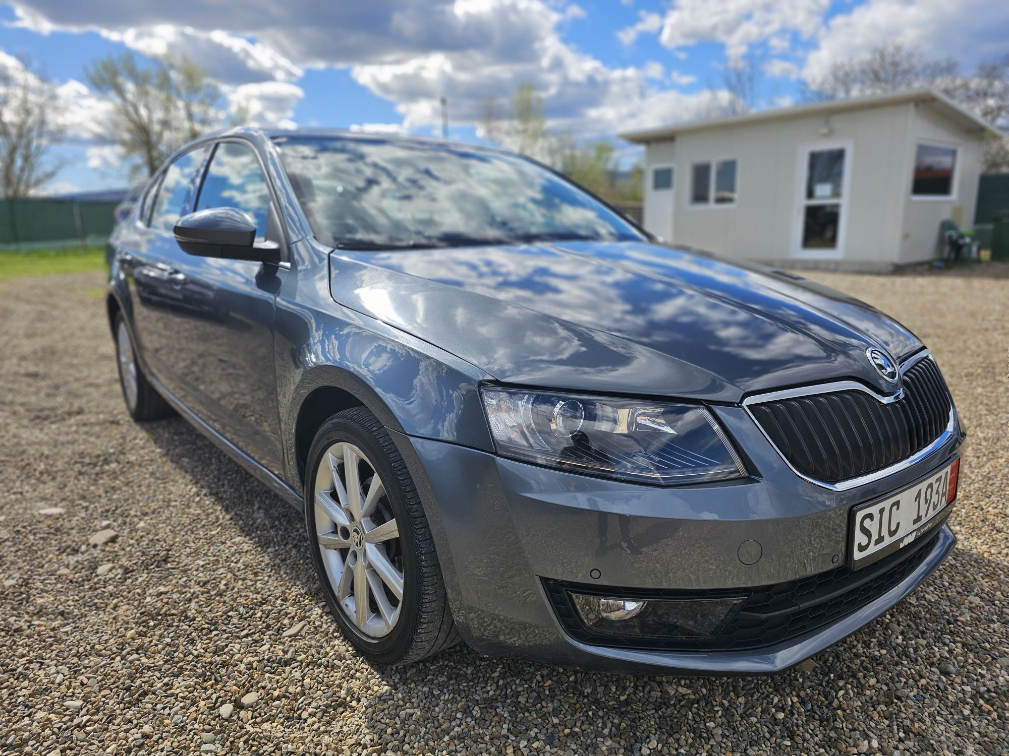 Skoda Octavia 3 2015 Bi-xenon adaptiv