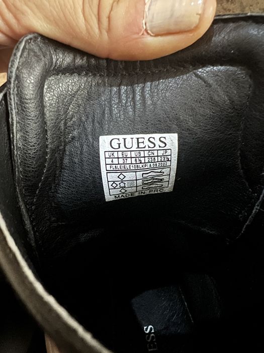 черни боти guess с розова подметка