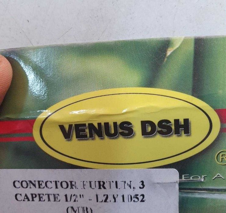 Aspersor plus conectori cu 3 capete