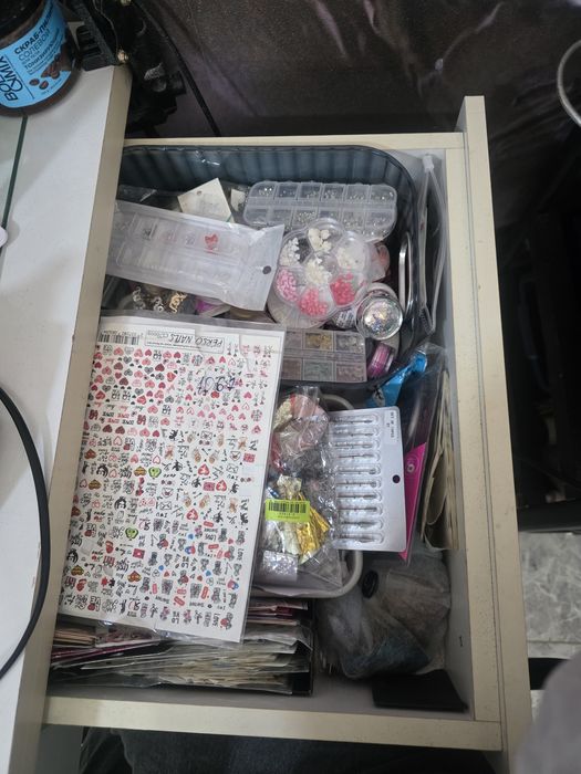 Продам все для маникюра