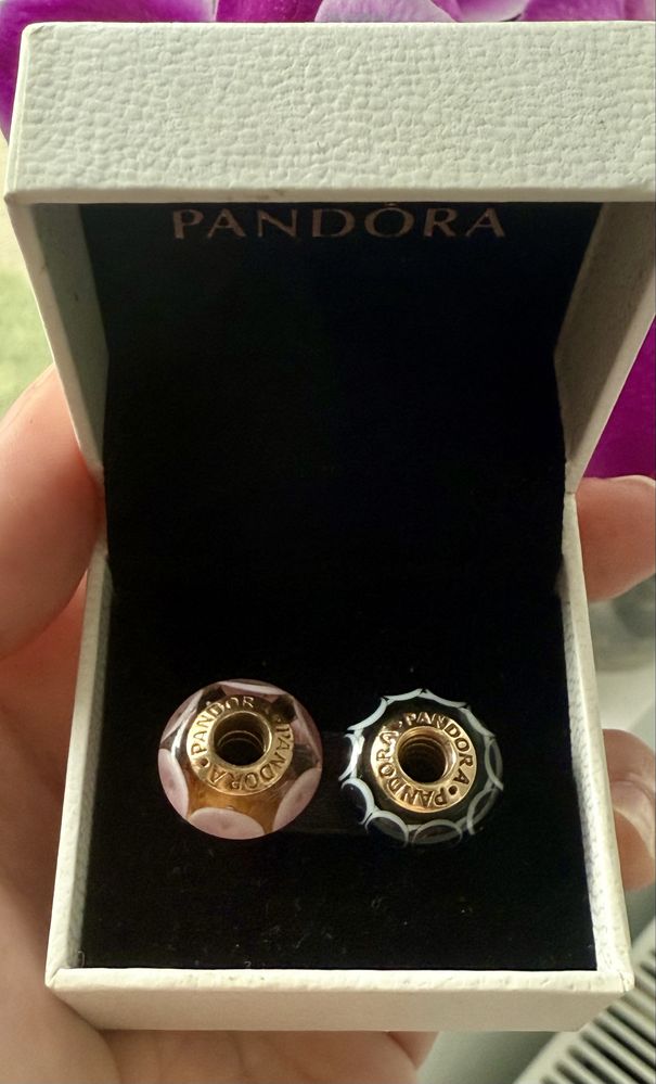 Vand charm murano aur Pandora original 14k