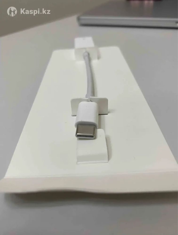 Apple adapter Type-C to USB