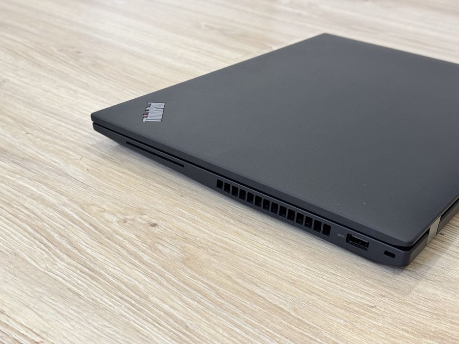 16’FHD+IPS/i7-1260p/Lenovo Thinkpad P16s/32GB DDR4/1TB SSD/Nvidia T550