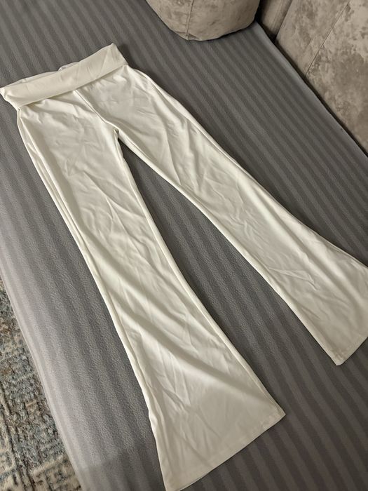 новые белые клешы