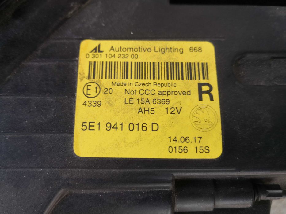 Фар Skoda Octavia FULL LED десен Оборудван/Фар Шкода Октавиа Оригинале