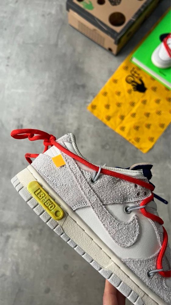 Off White Dunk Low - Lot 13