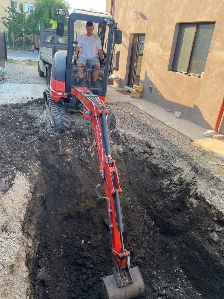 Inchiriez mini excavator 3,5t fundați demolări canalizari fose