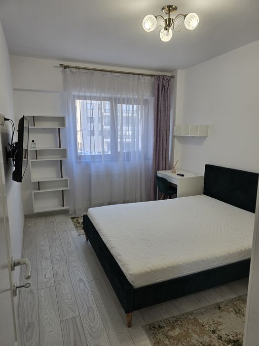 Persoana fizica inchiriez ap 1 camera Cug in bloc nou