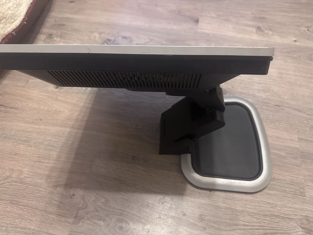 Монитор HP L1950g 19 инча