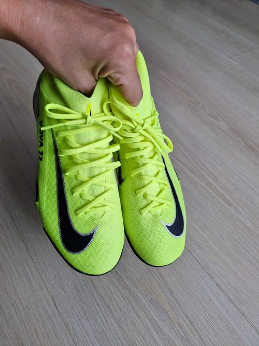 ghete de fotbal Nike Mercurial 37