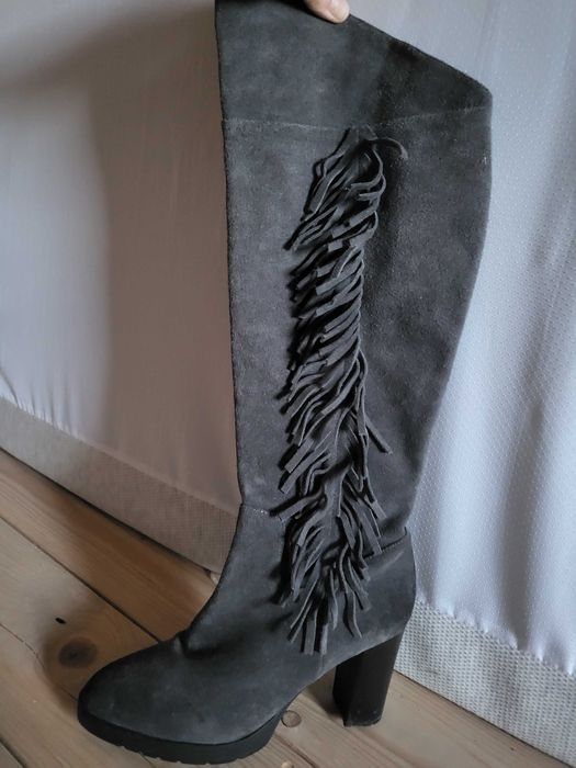 Cizme piele intoarsa