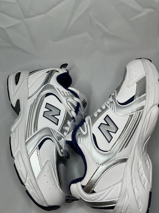 New Balance 530 закрыты